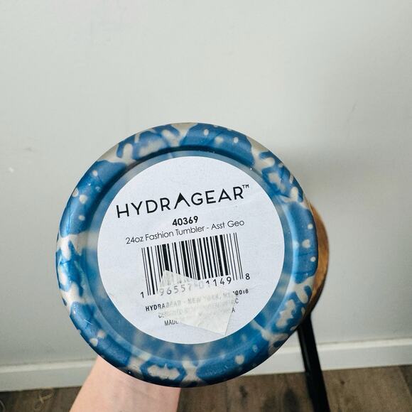 Hydragear Blue Geometric Fashion Tumbler 24 Oz - Picture 2 of 4